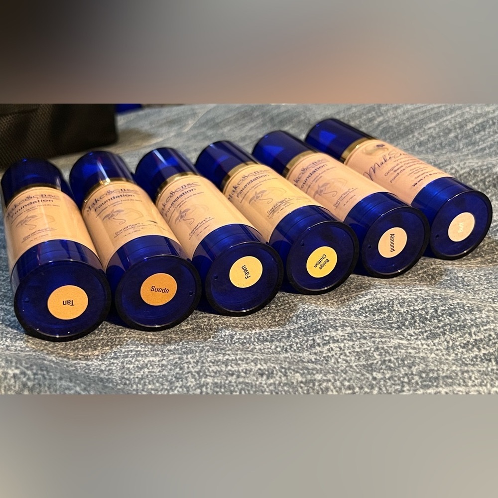 1 left!! SeneGence Foundation